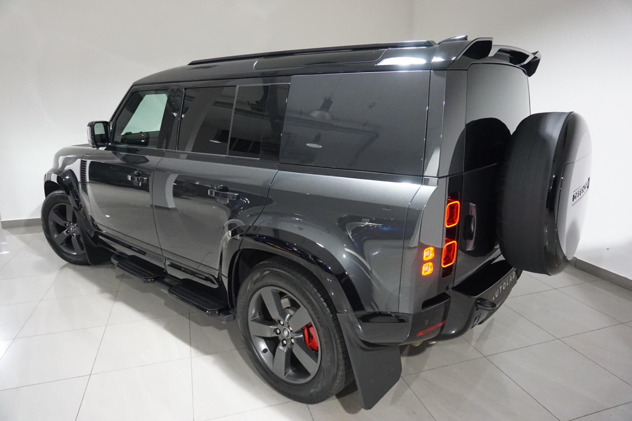 Land Rover Defender 110 3.0 D300 MHEV X-Dynamic HSE Hard Top SUV Auto 4WD MWB Euro 6 (s/s) 5dr